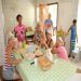 M�es preparando o jantar - Foto 1